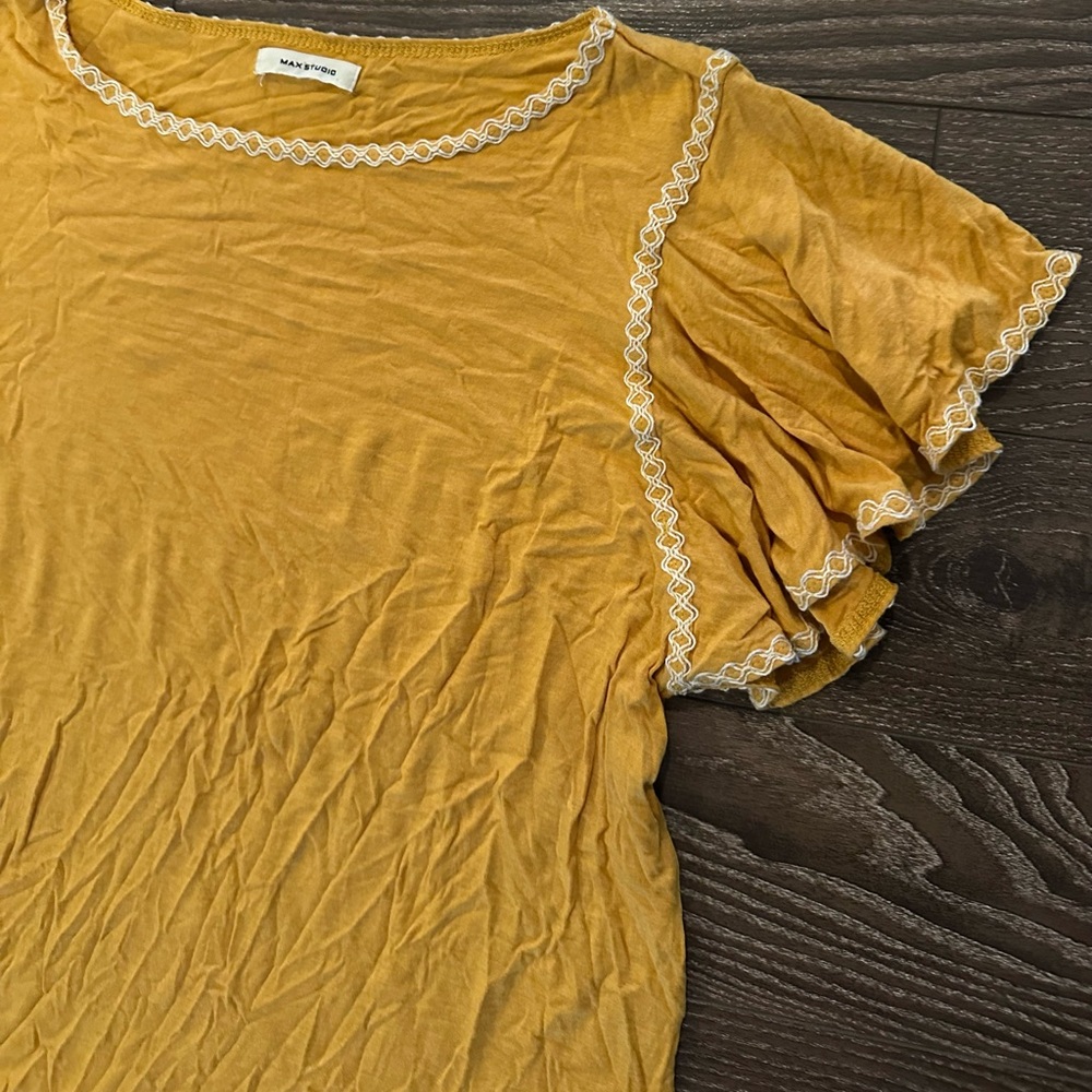 Max Studio Flutter Sleeve Top - Picture 2 of 5